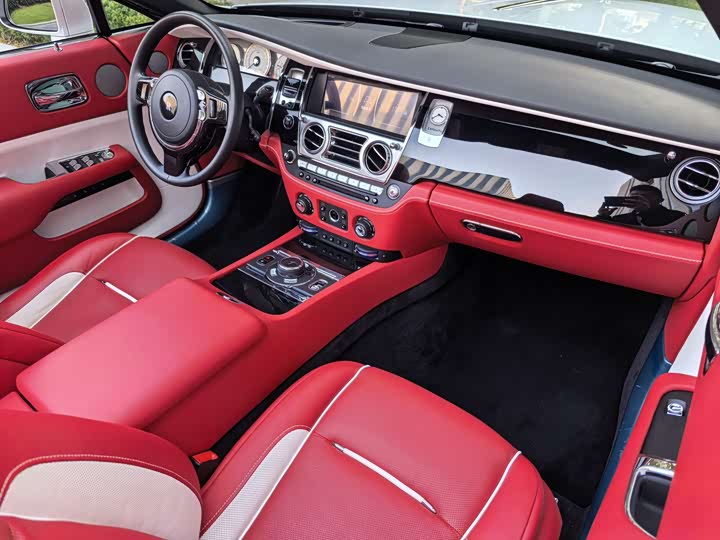 Фото 34 - Rolls-Royce Dawn