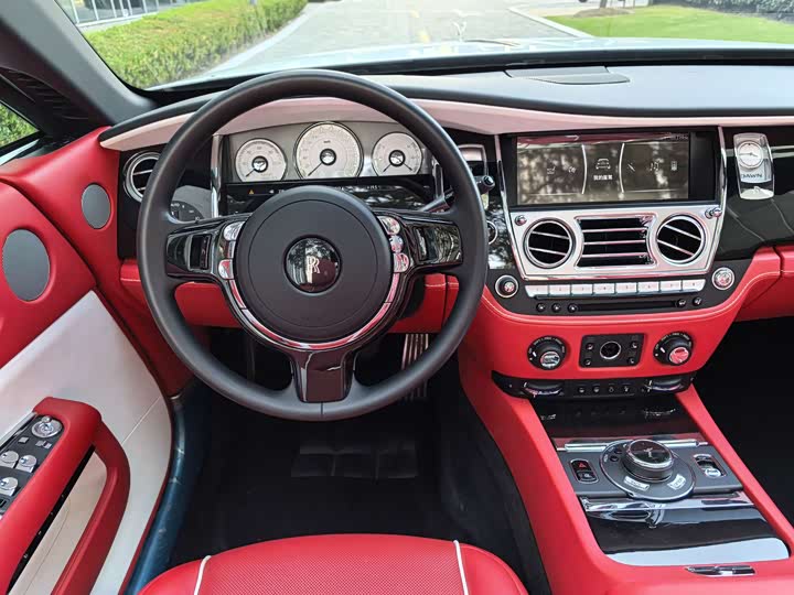 Фото 39 - Rolls-Royce Dawn