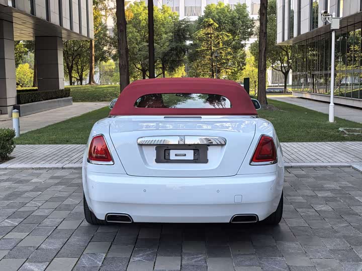 Фото 56 - Rolls-Royce Dawn