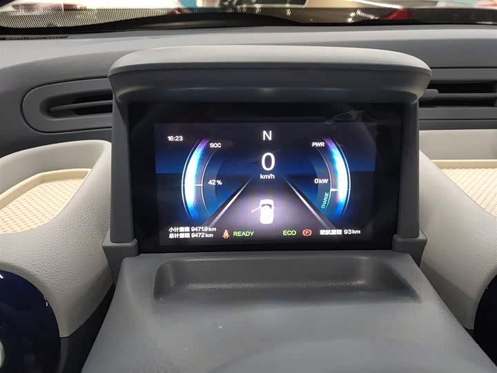 Фото 12 - Bestune Pony