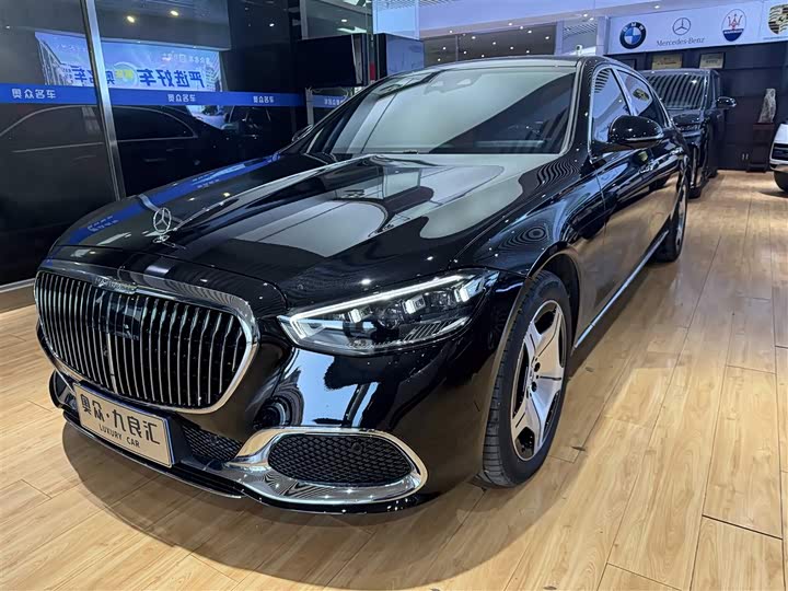 Фото 3 - Mercedes-Benz Maybach S-Class