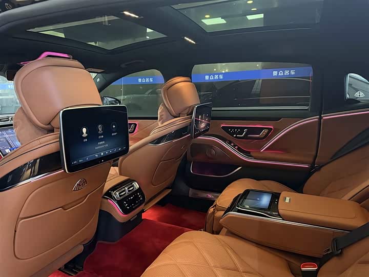 Фото 6 - Mercedes-Benz Maybach S-Class