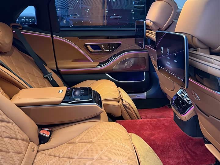 Фото 8 - Mercedes-Benz Maybach S-Class
