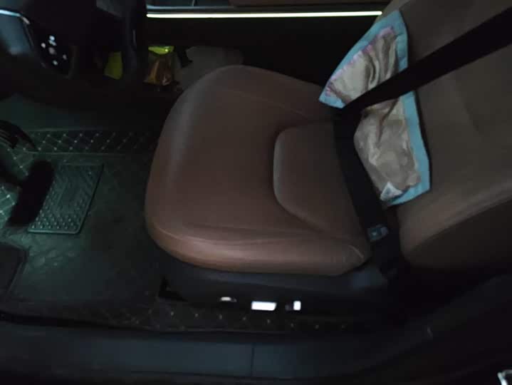 Фото 9 - BAIC Arcfox Alpha T5