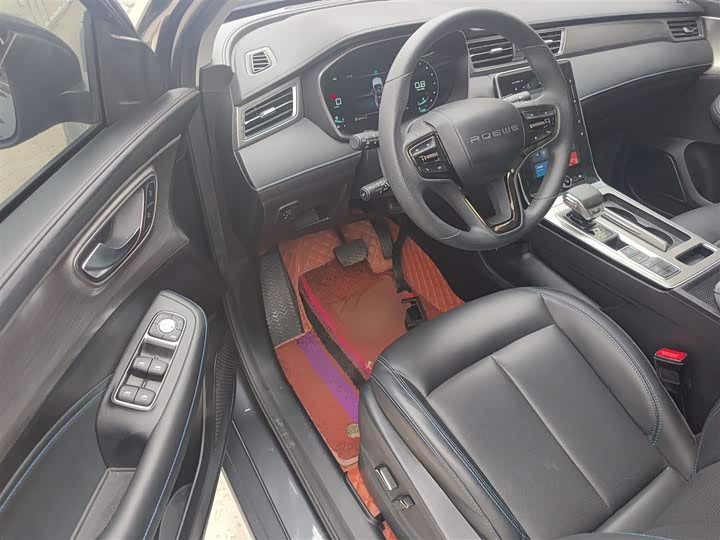 Фото 16 - Roewe RX5