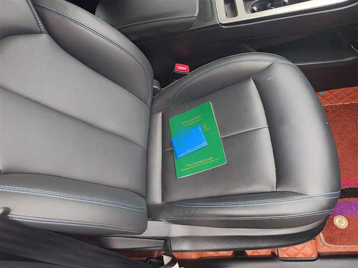 Фото 25 - Roewe RX5