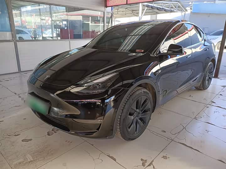Фото 2 - Tesla Model Y