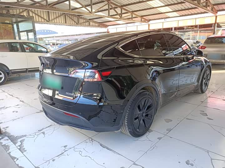 Фото 7 - Tesla Model Y