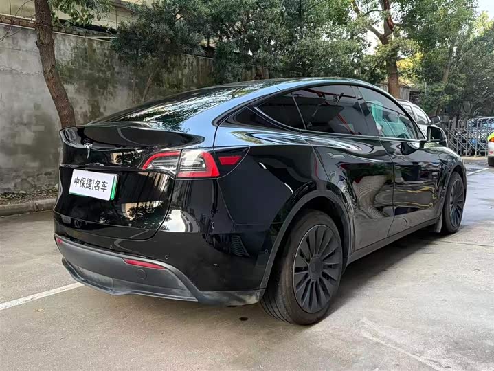 Фото 11 - Tesla Model Y