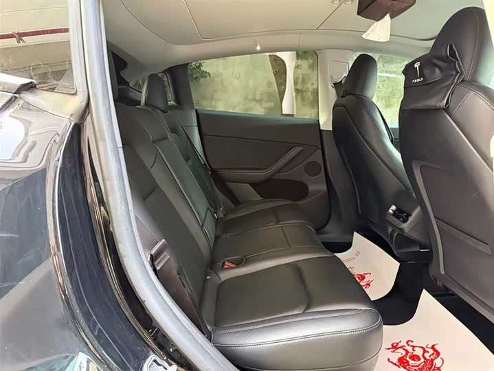 Фото 8 - Tesla Model Y