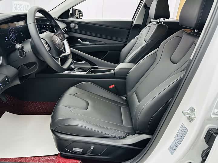 Фото 11 - Hyundai Elantra N line