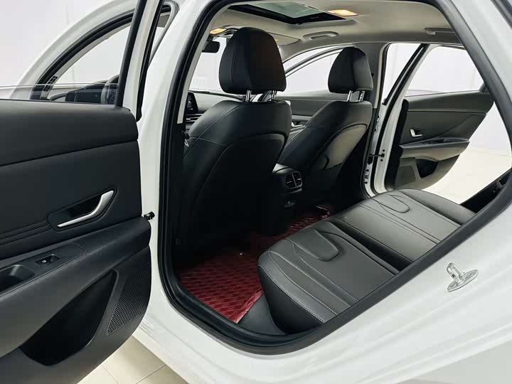 Фото 15 - Hyundai Elantra N line