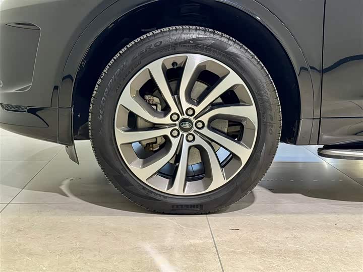 Фото 10 - Land Rover Discovery Sport