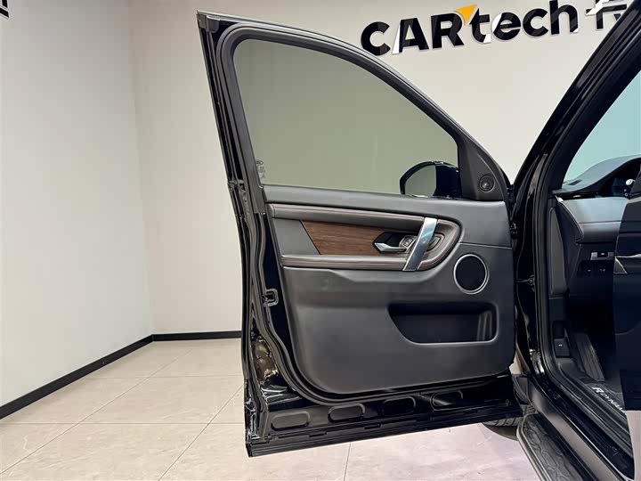 Фото 16 - Land Rover Discovery Sport