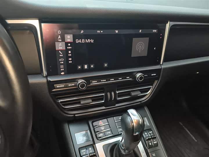 Фото 14 - Porsche Macan