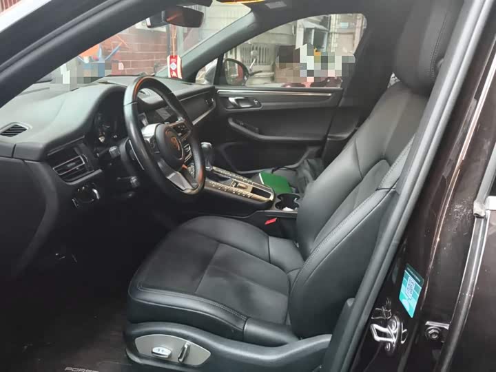 Фото 16 - Porsche Macan