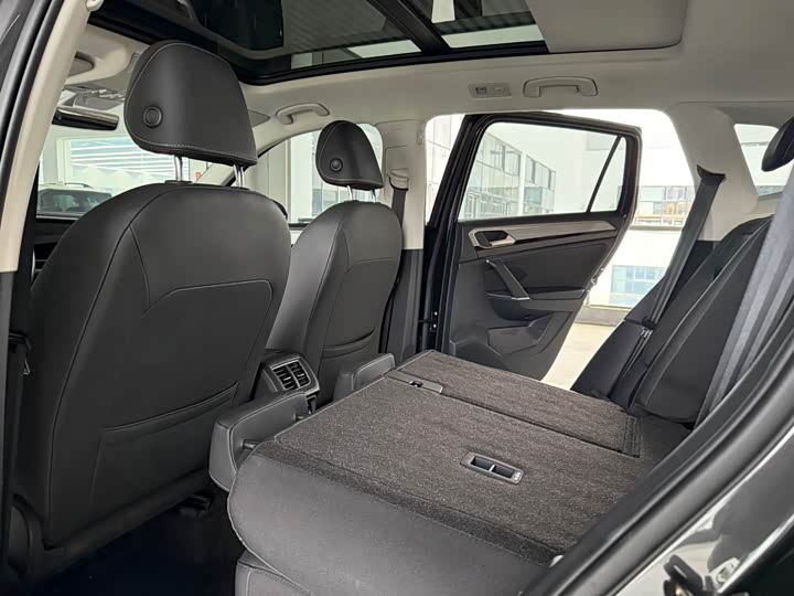 Фото 12 - Volkswagen Tayron