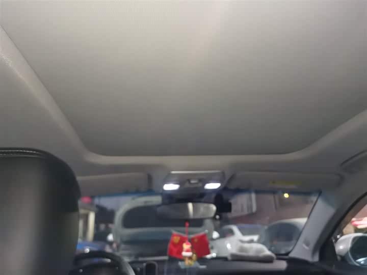 Фото 18 - Geely Emgrand GT