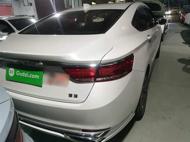 Фото 6 - Geely Emgrand GT