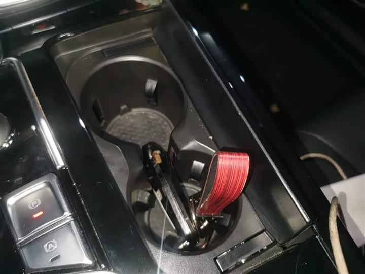 Фото 9 - Geely Emgrand GT