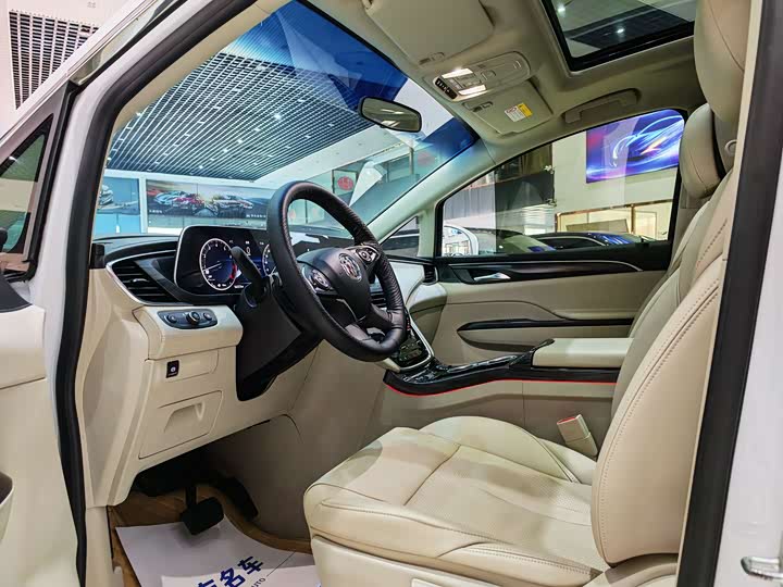 Фото 4 - Buick GL8 ES