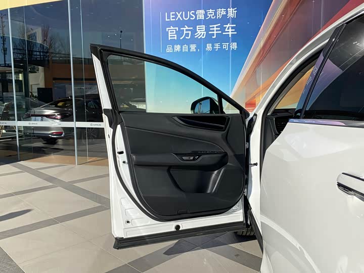 Фото 9 - Lexus NX