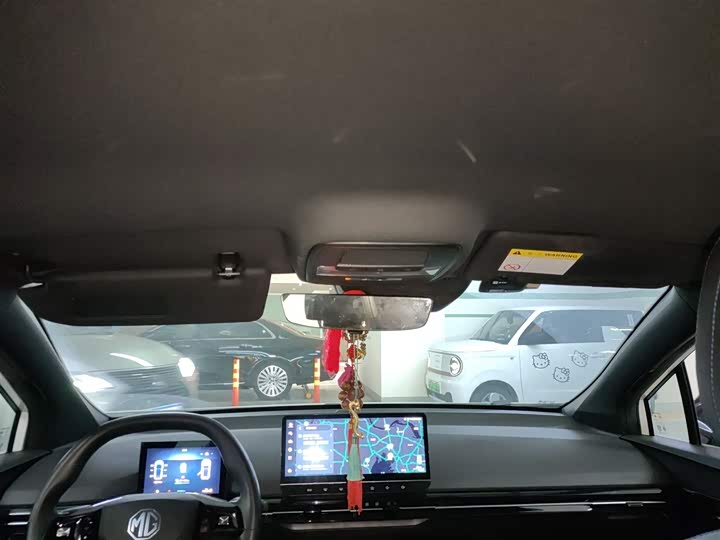 Фото 9 - MG Motor 4 EV