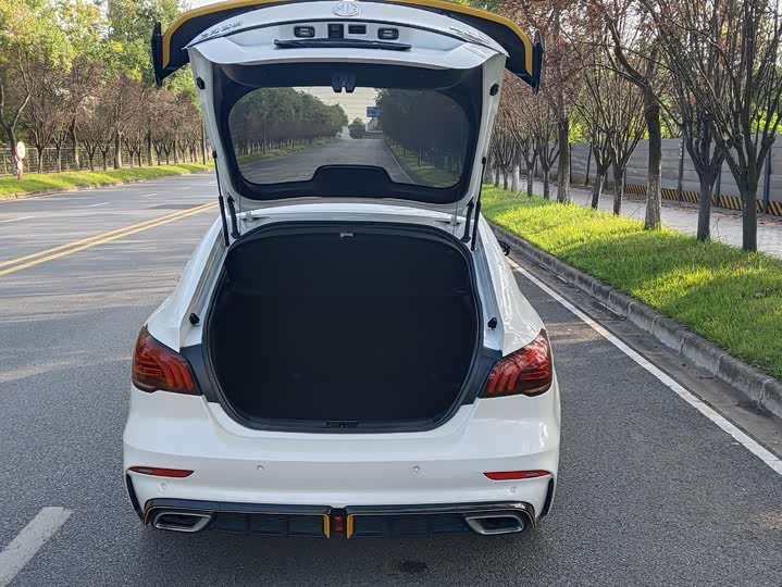 Фото 11 - MG Motor 6