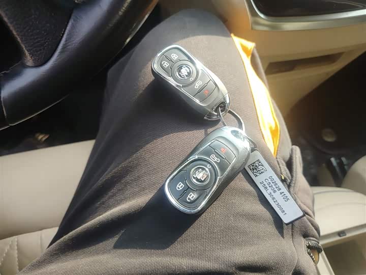 Фото 9 - Buick GL8 ES