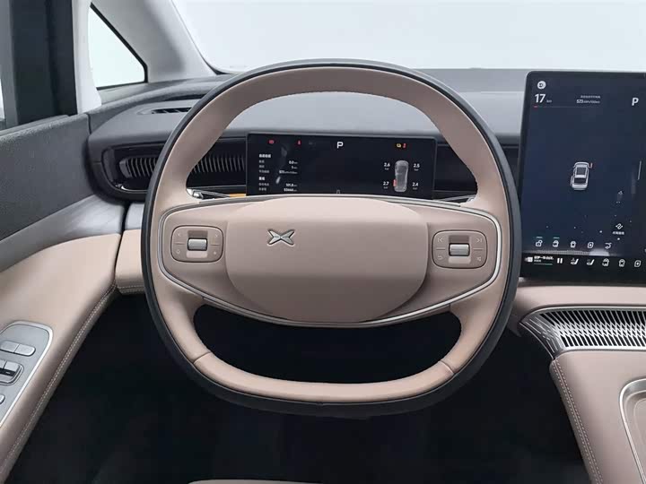 Фото 11 - XPeng X9