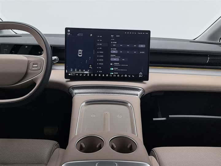 Фото 12 - XPeng X9