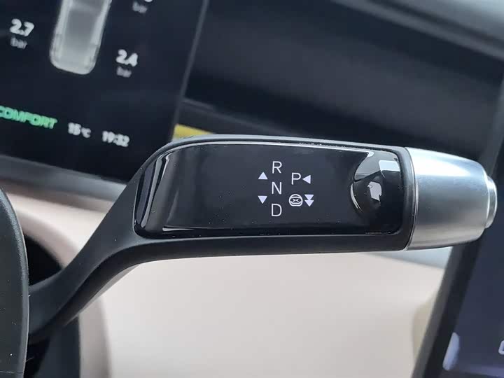 Фото 13 - XPeng X9