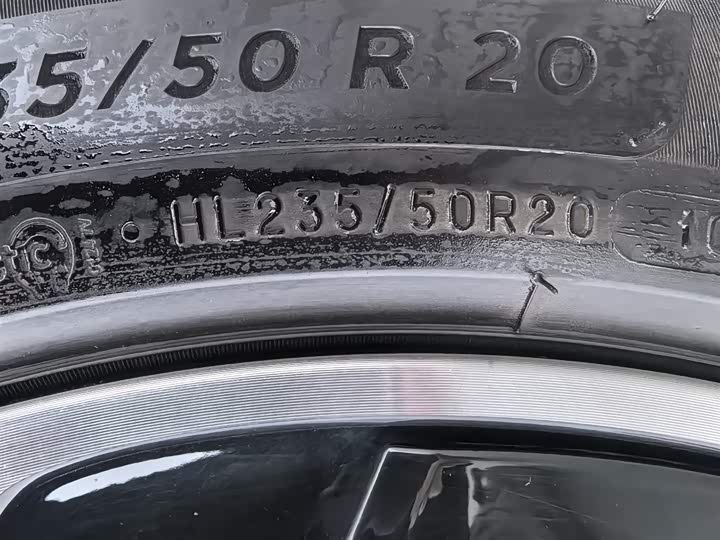 Фото 24 - XPeng X9