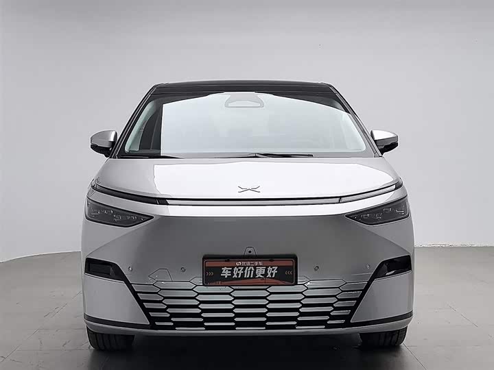 Фото 3 - XPeng X9