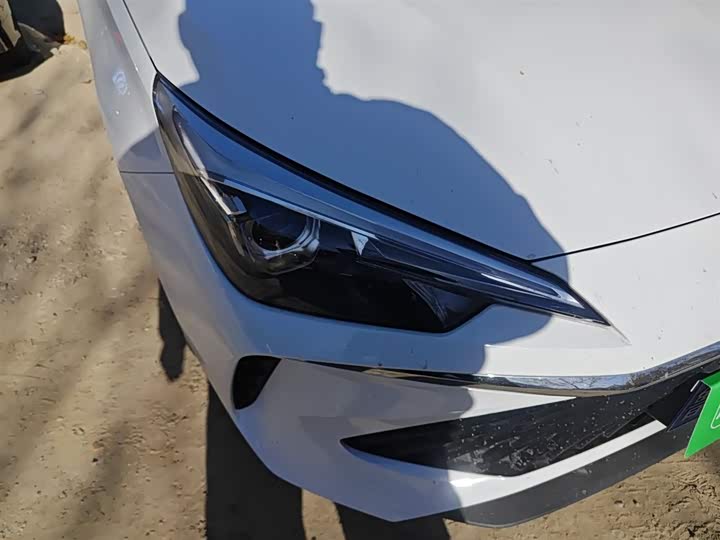 Фото 29 - Roewe i5