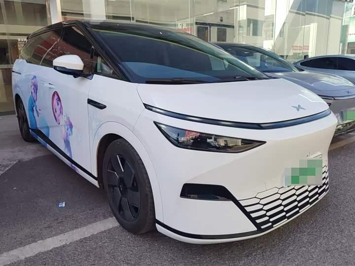 Фото 2 - XPeng X9