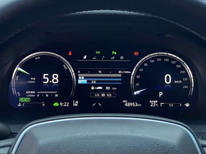 Фото 17 - Toyota Camry