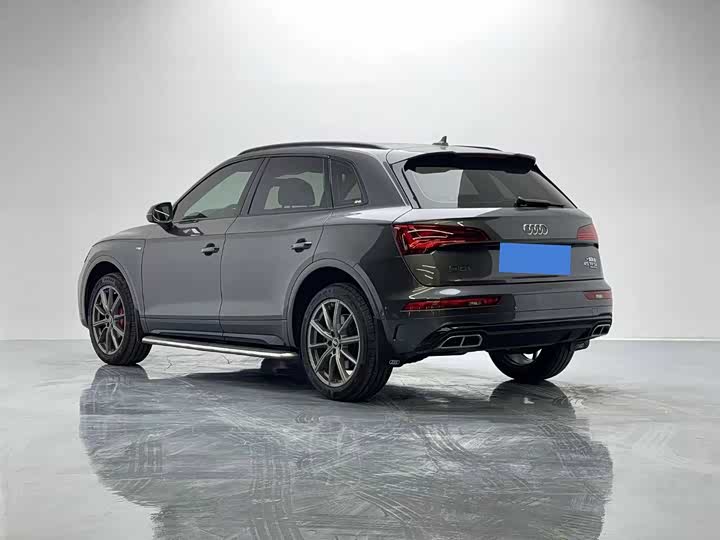 Фото 4 - Audi Q5L