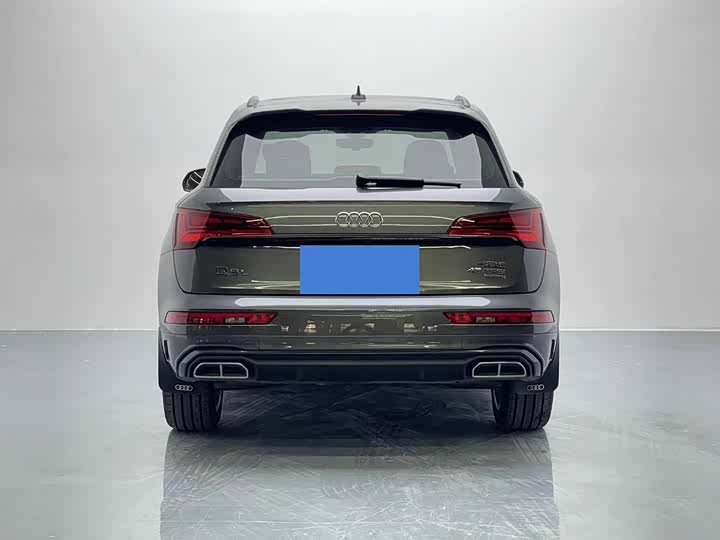 Фото 5 - Audi Q5L