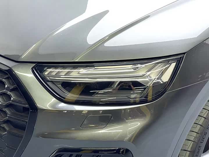 Фото 9 - Audi Q5L