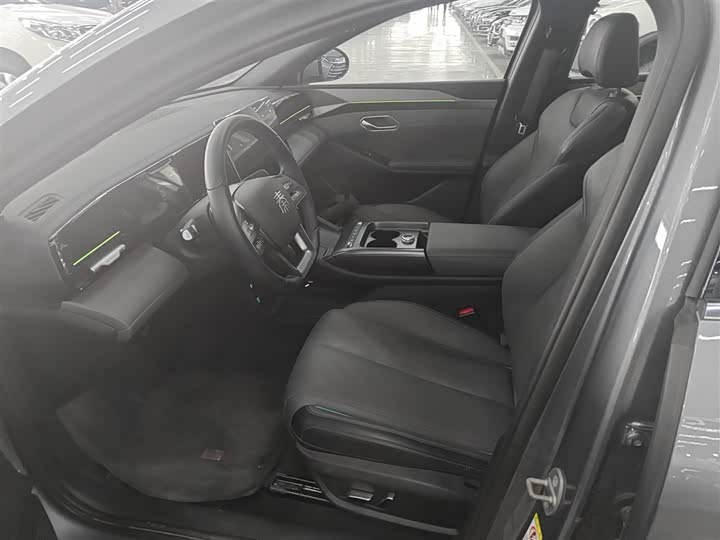 Фото 15 - BYD Qin L