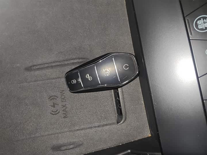 Фото 9 - BYD Qin L