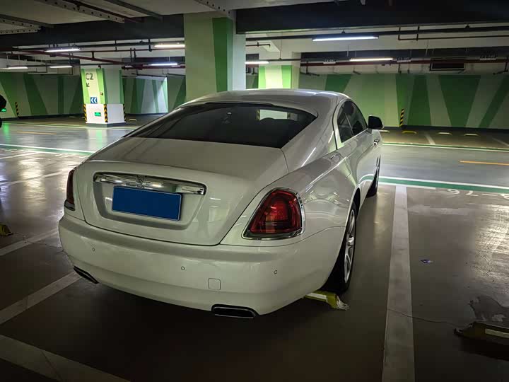 Фото 14 - Rolls-Royce Wraith