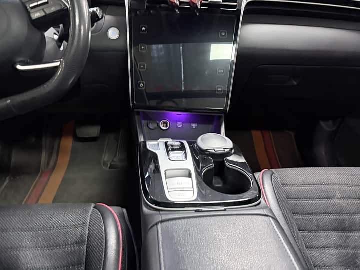 Фото 14 - Hyundai Tucson L