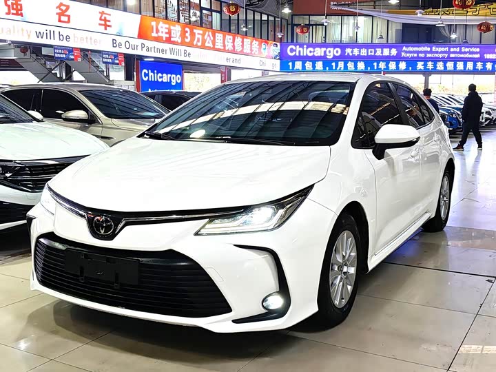 Фото 1 - Toyota Corolla