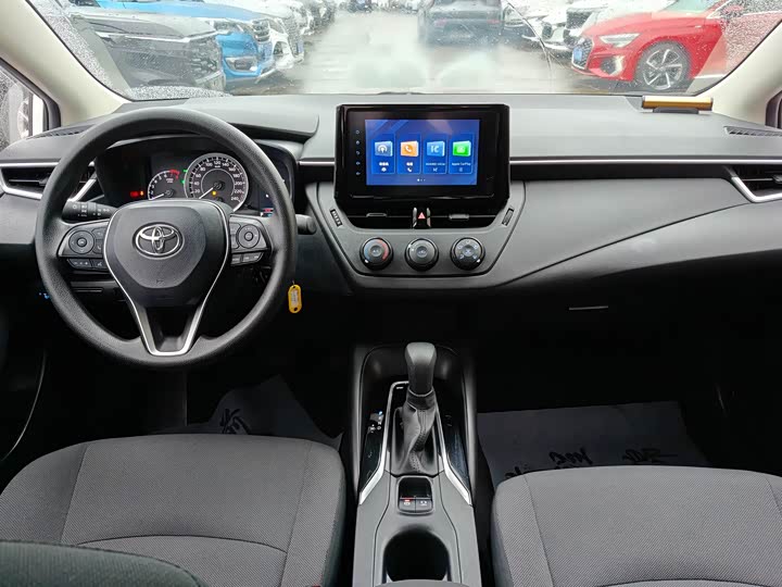 Фото 12 - Toyota Corolla