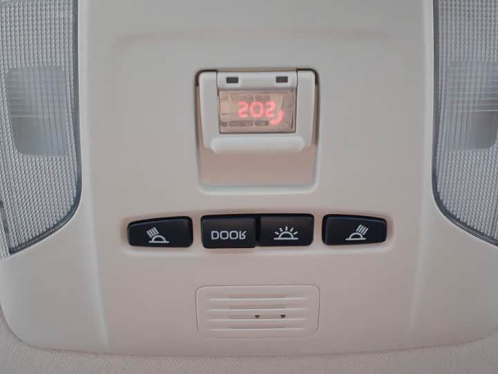 Фото 17 - Toyota Corolla