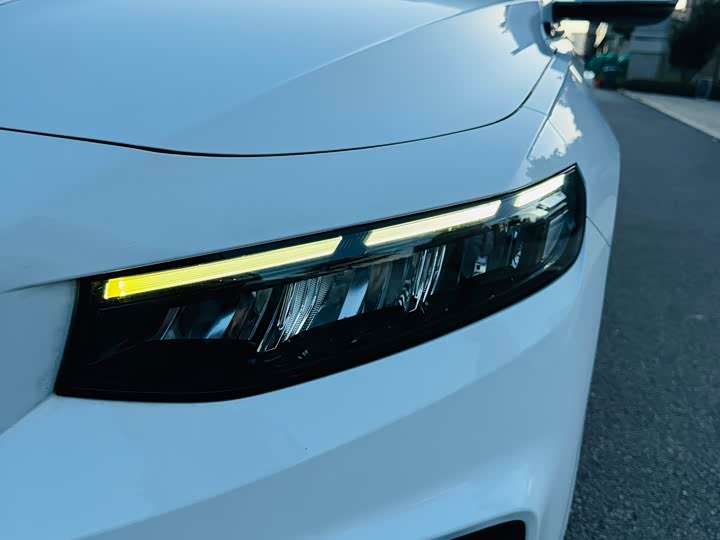 Фото 12 - Geely Preface