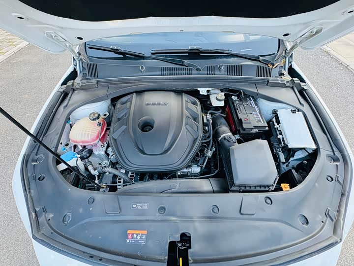 Фото 13 - Geely Preface