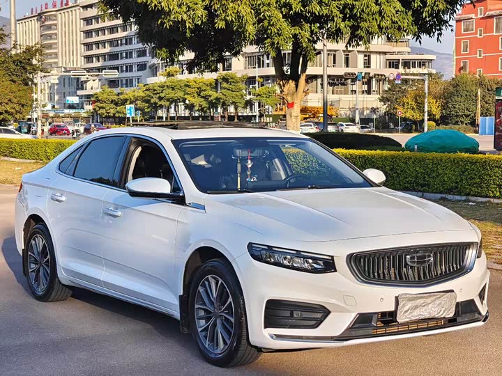 Фото 4 - Geely Preface